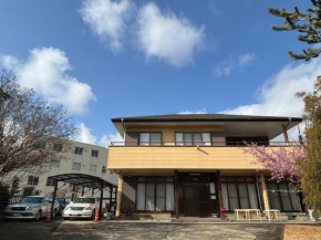 一棟貸しの宿 貸別荘 水戸ハウス Vacation Rental Mito House 玄関横のキーボックスの暗証番号はご予約後に宿からのメッセージ欄にてご確認下さい